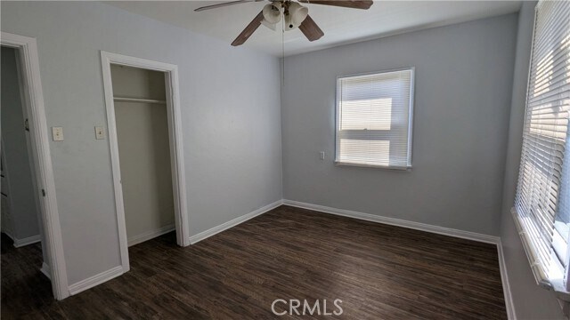 Building Photo - 8801 Valley View St