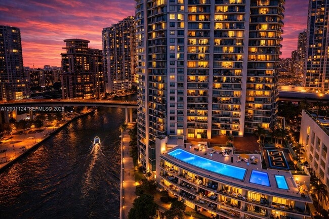 Building Photo - 92 SW 3rd St