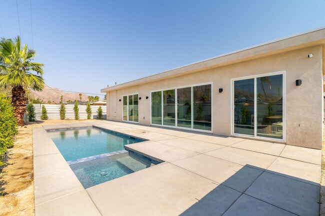 Building Photo - 361 W Sunview Ave