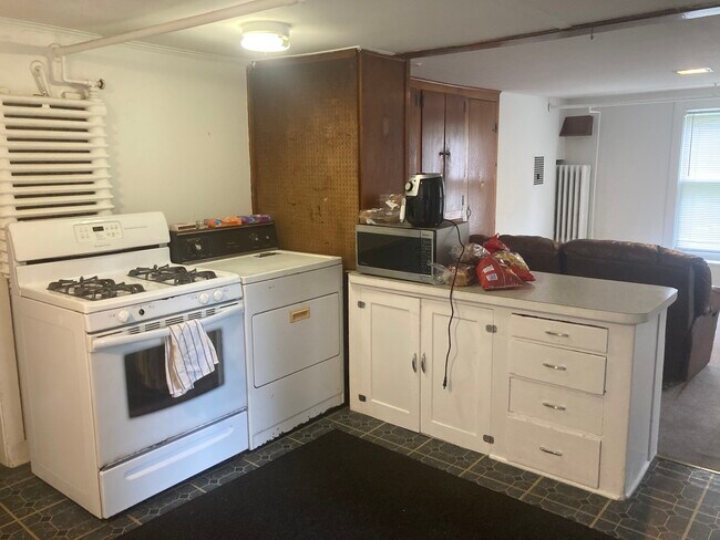 Kitchen - 219 Main St