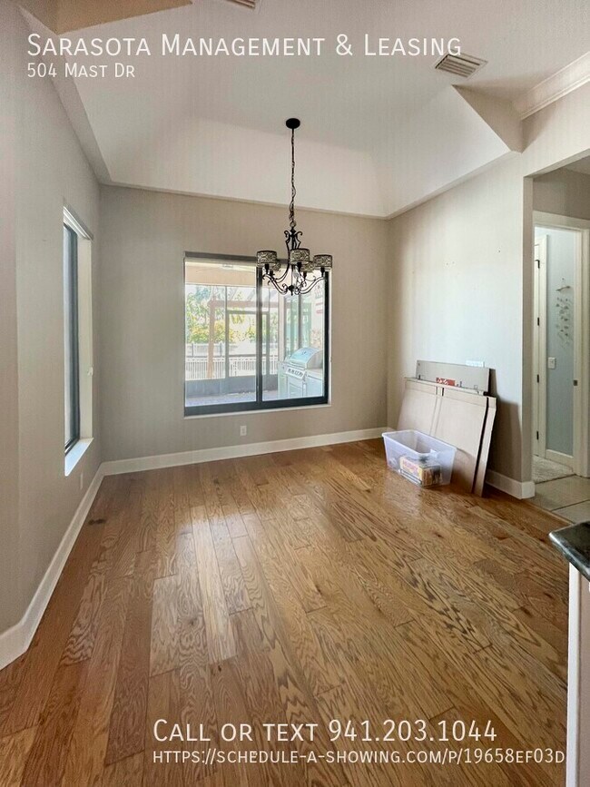 Building Photo - 504 Mast Dr