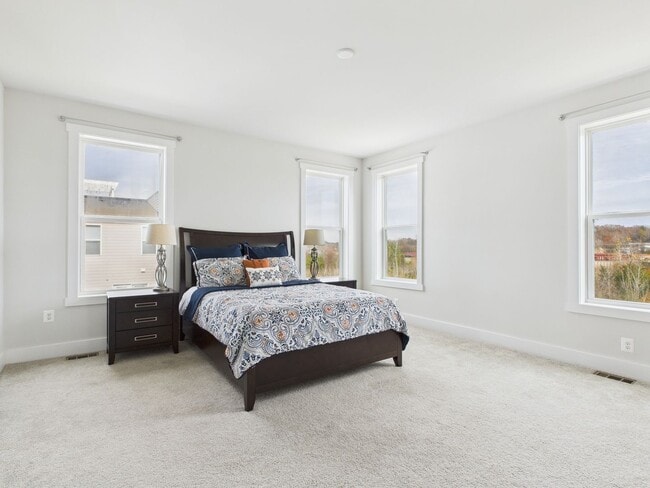 Building Photo - 6 Flatwater Row