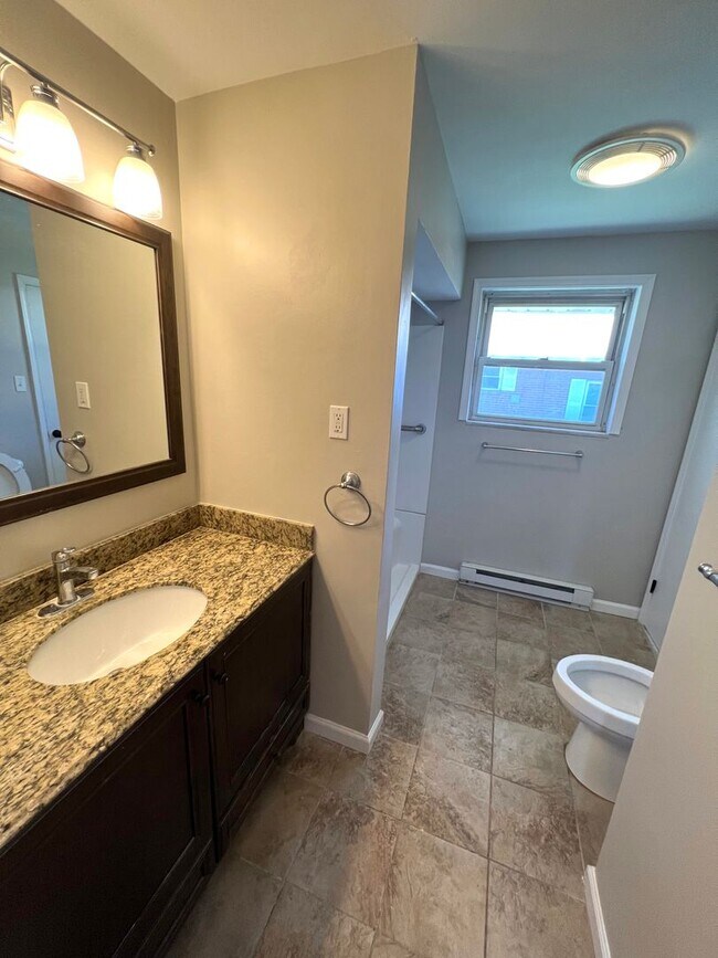 Building Photo - Stunning 3 Bed 1.5 Bath ranch available for rent in East Allentown