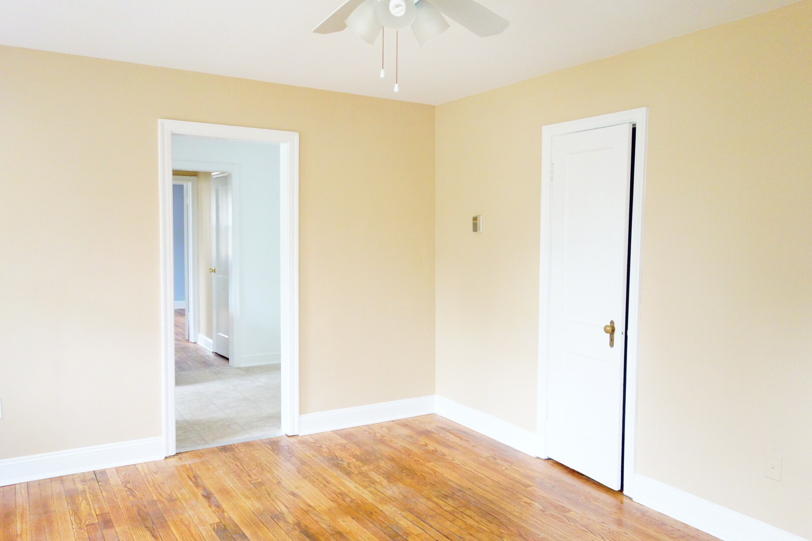 Building Photo - 8206 Greenwood Ave