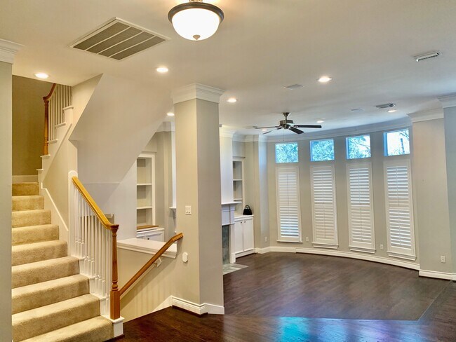 Building Photo - 4303 Childress St