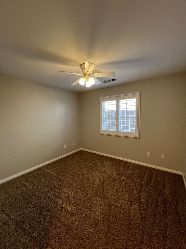 Building Photo - 13417 Cheyenne Mountain Dr
