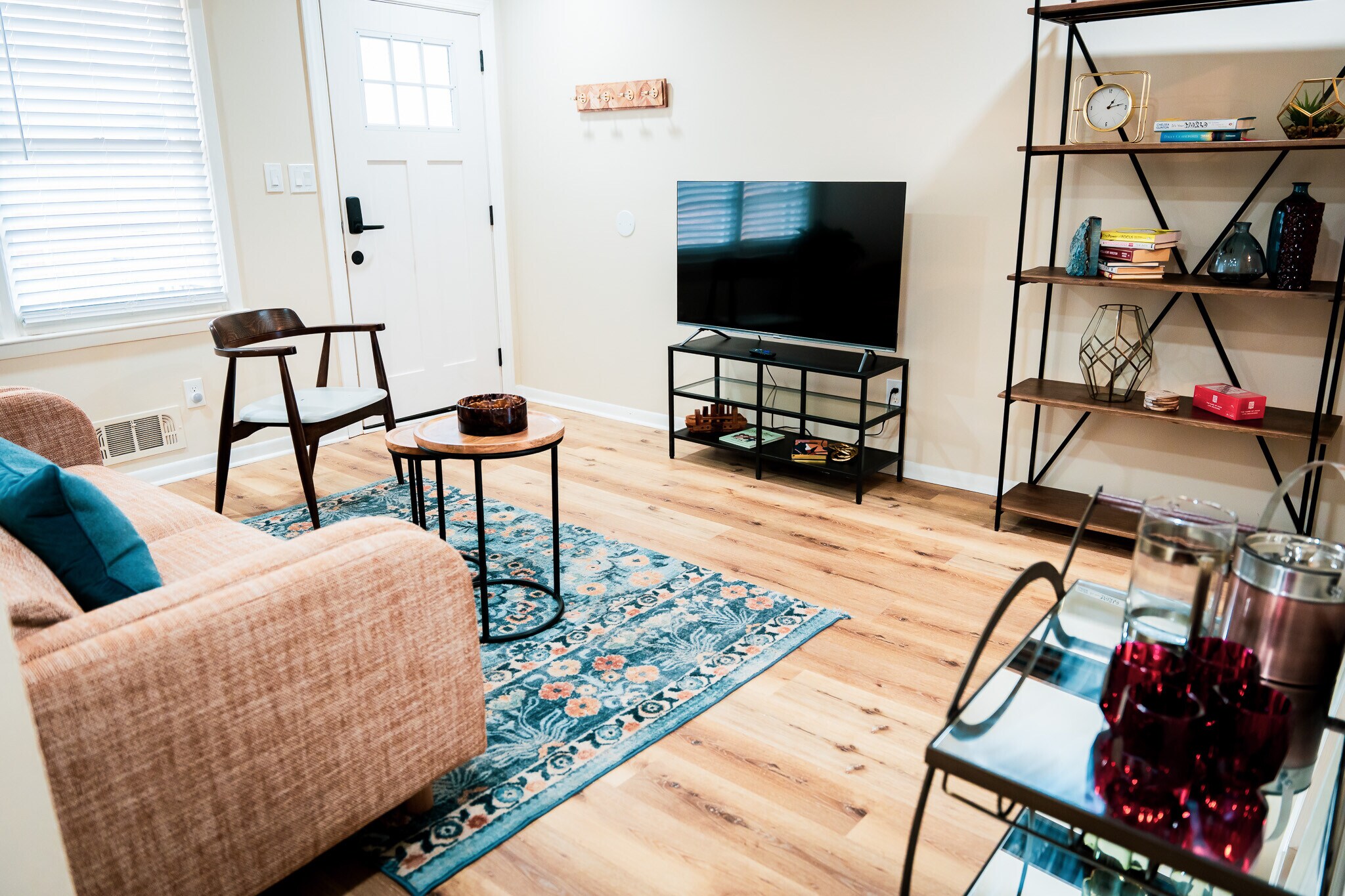 Building Photo - 3232 Logan Pl