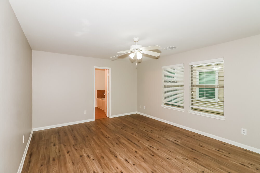 Building Photo - 20730 Dickinson Manor Ln