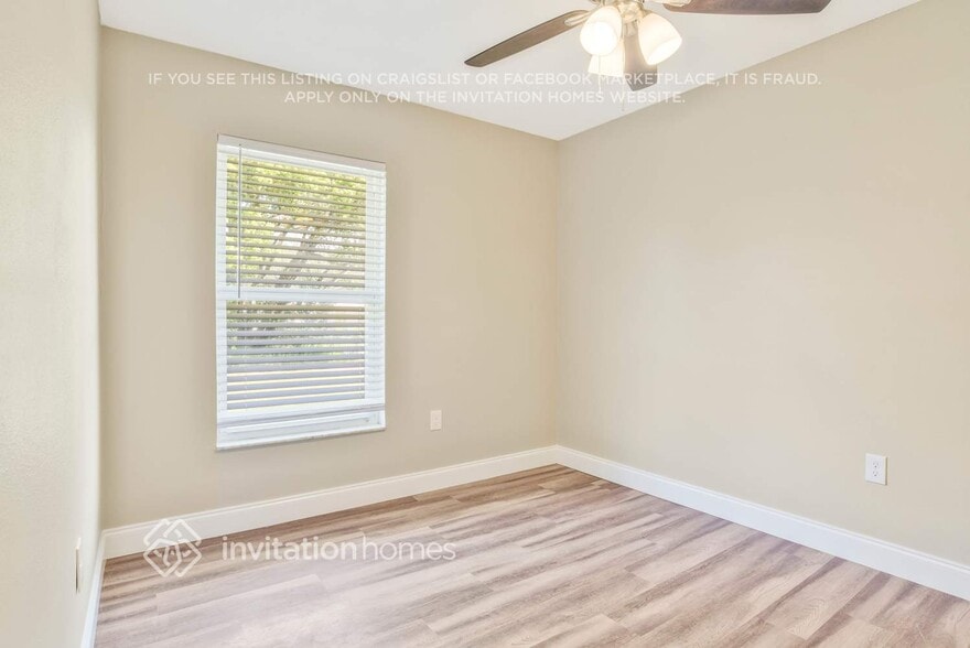 Building Photo - 316 E Rose Ln