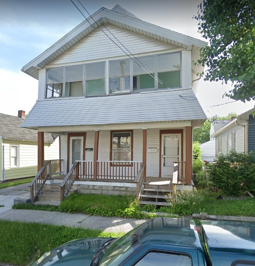 Primary Photo - 145 Carbon St