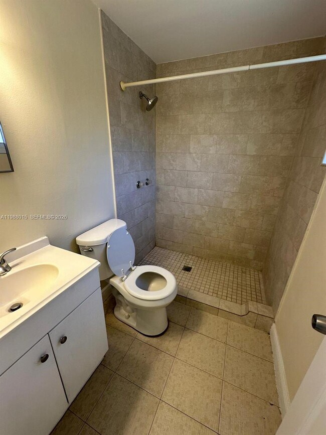 Building Photo - 100 NE 78th St