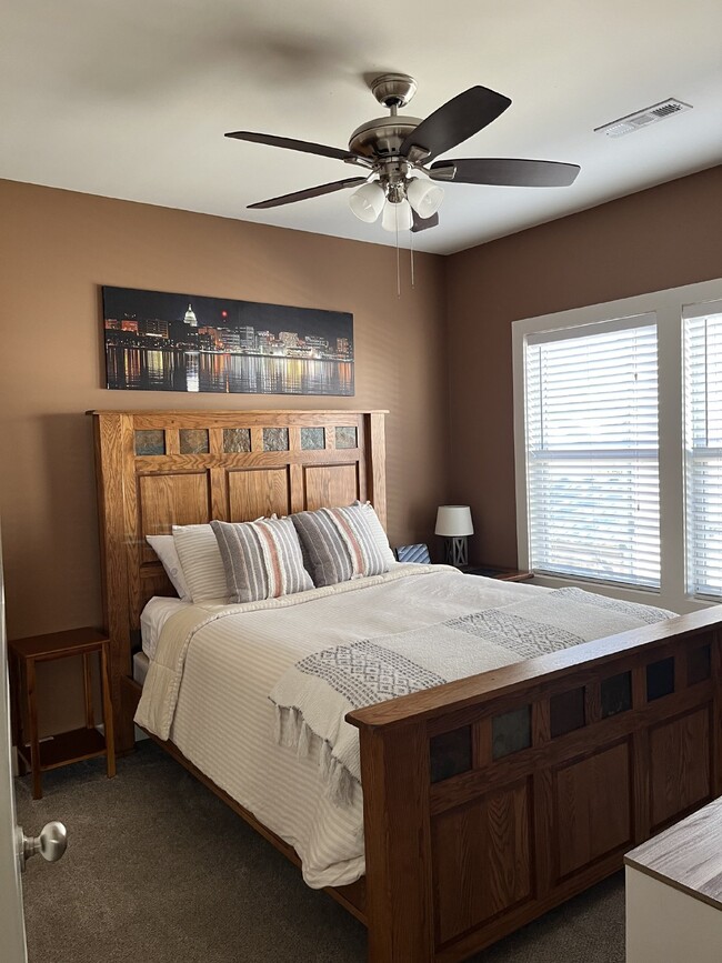 Building Photo - "Discover Your Dream Home: Spacious 4-Bedroom Oasis with 3 Full Baths in Vibrant Nashville!"