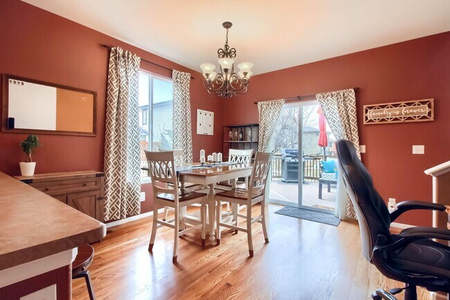 Building Photo - Highlands Ranch Spacious 3 bed 2.5 bath