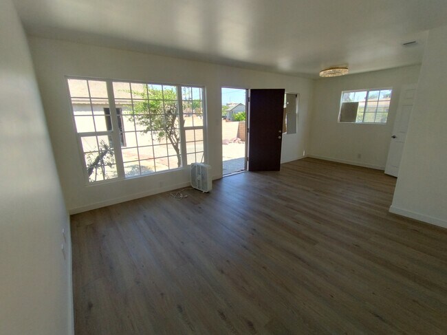 Building Photo - 21634 Linda Dr