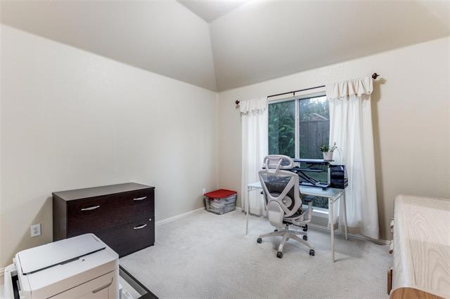 Building Photo - 15204 Regal Oak Ln