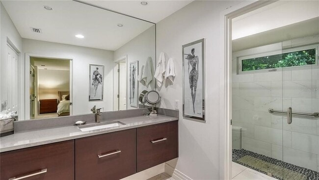 Building Photo - 245 Bird Key Dr