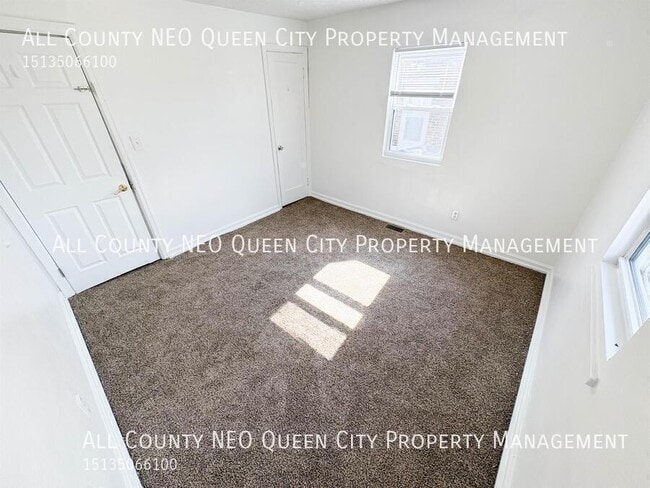 Building Photo - 356 Harriet St