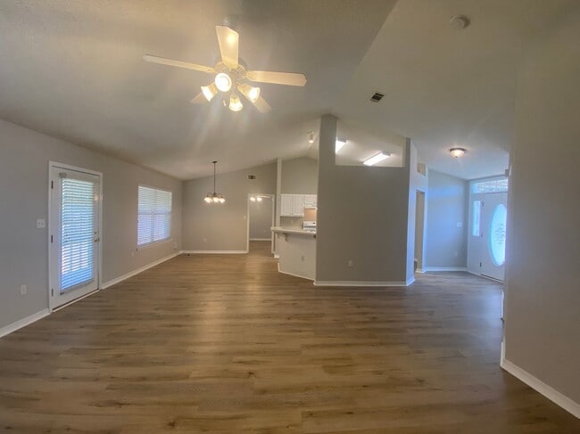 Building Photo - 9676 Parker Lake Cir