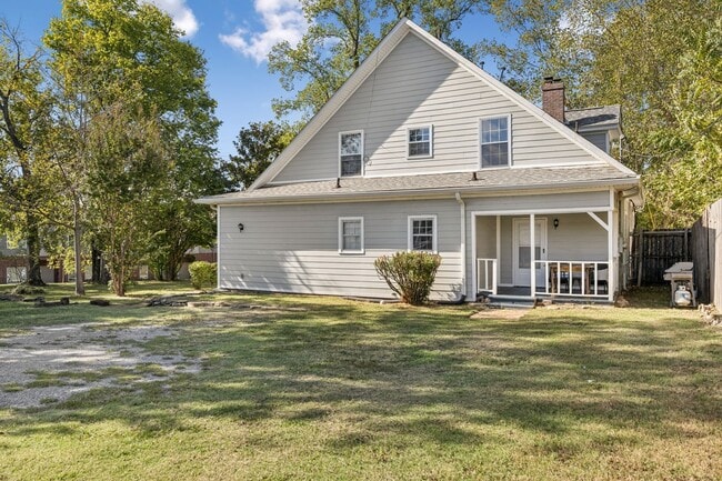 Building Photo - 920 Silverdene Pl