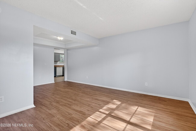 Building Photo - 516 Penman Rd