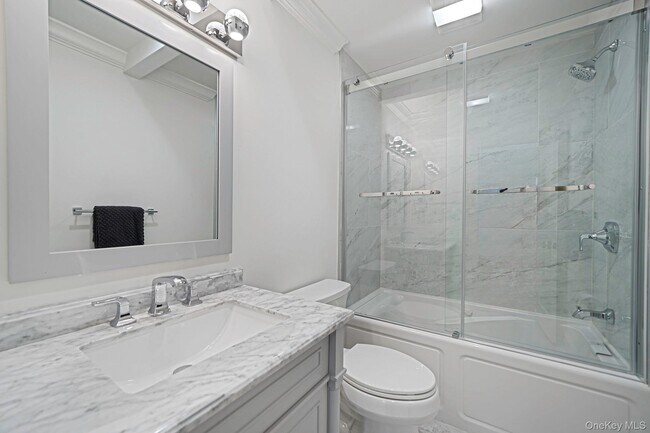 Building Photo - 19 Pine Tree Ln