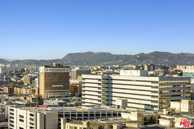 Building Photo - 877 Francisco St