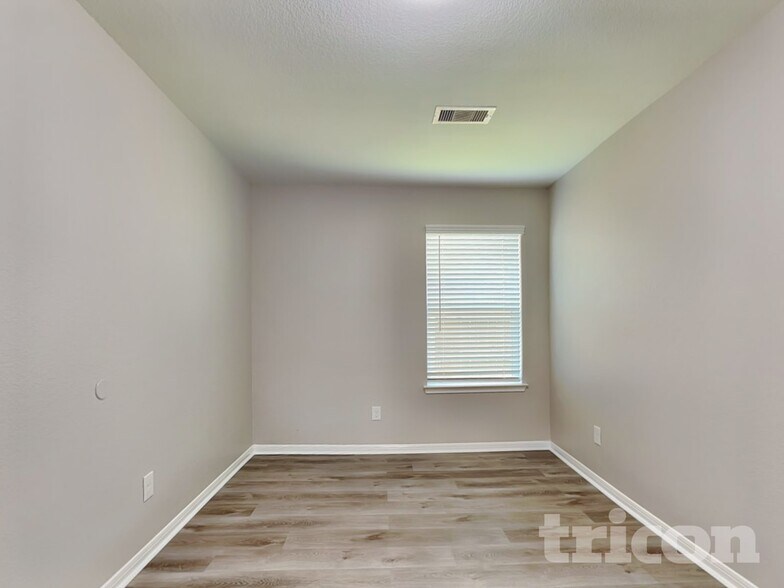 Building Photo - 417 Palomino Stand Dr