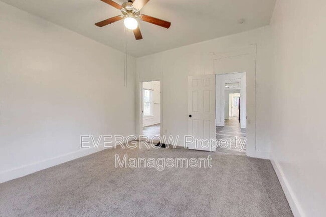 Building Photo - 2219 Hovey St