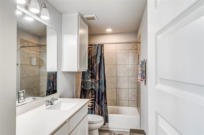 Building Photo - 2917 Birch Pk Path