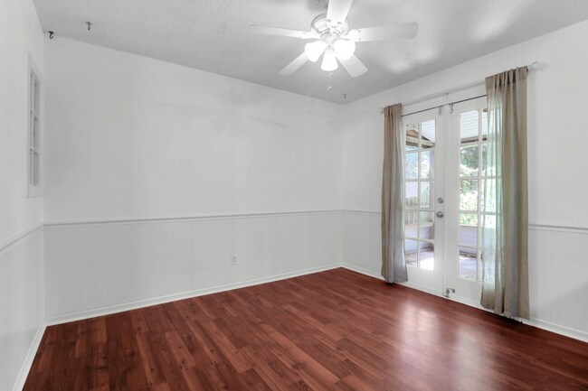 Building Photo - 1676 Hunters Run Dr