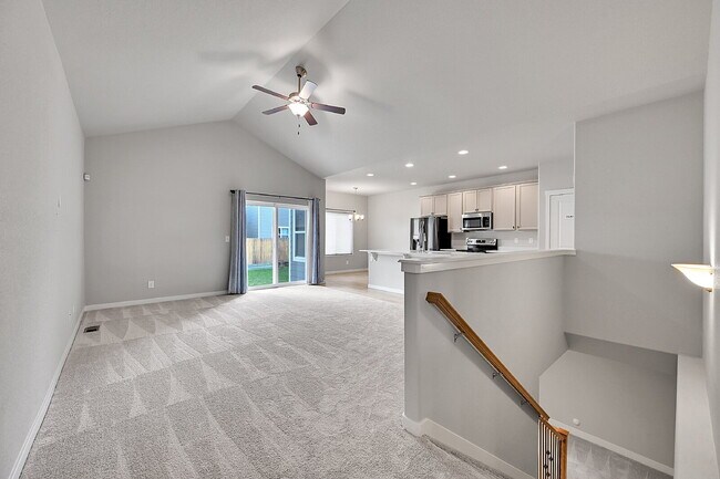Building Photo - $2,895 - 4 Bed, 3 Bath Home in Colorado Sp...