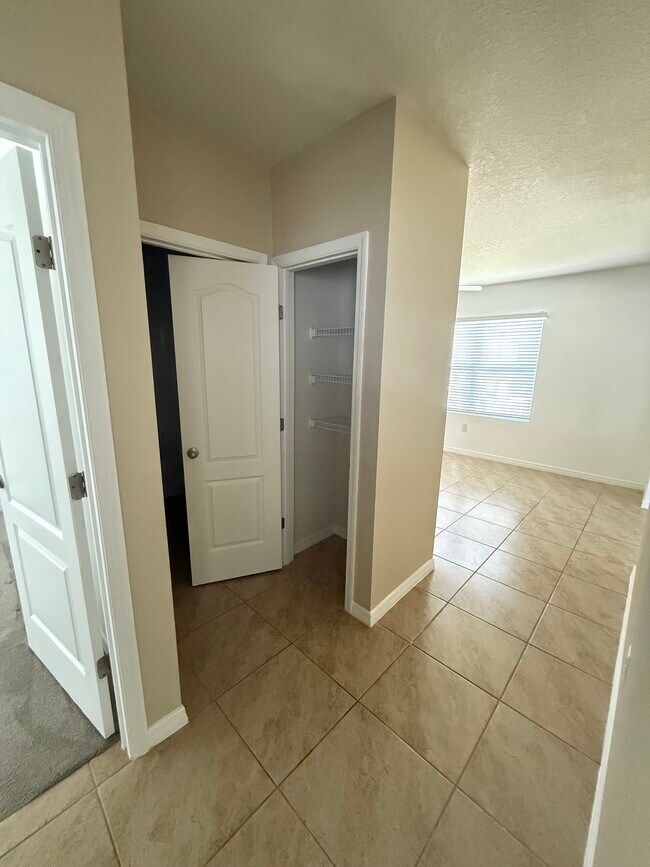 Building Photo - 800 Brooklet Dr