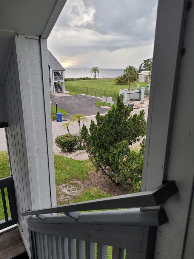 Building Photo - 903 Bahia Del Sol Dr