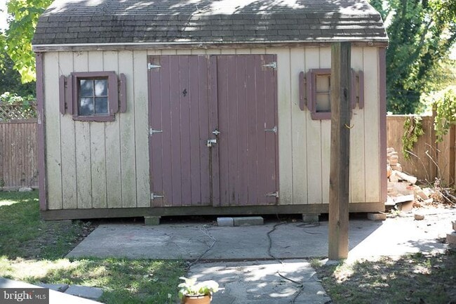 Building Photo - 402 Wallingford Ave