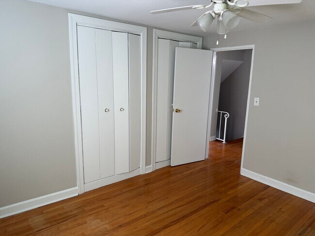 Building Photo - Comfort & Style: 2-Bedroom Raleigh Townhouse