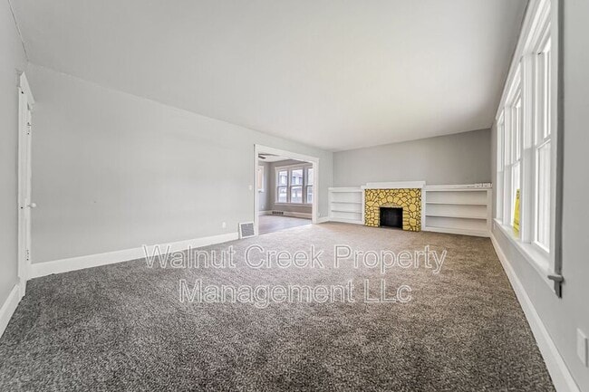 Building Photo - 839 Allison Ave