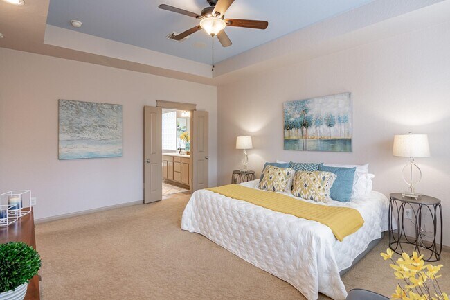 Building Photo - 27 S Mews Wood Ct