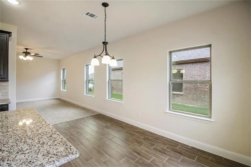 Building Photo - 630 Redwood Dr