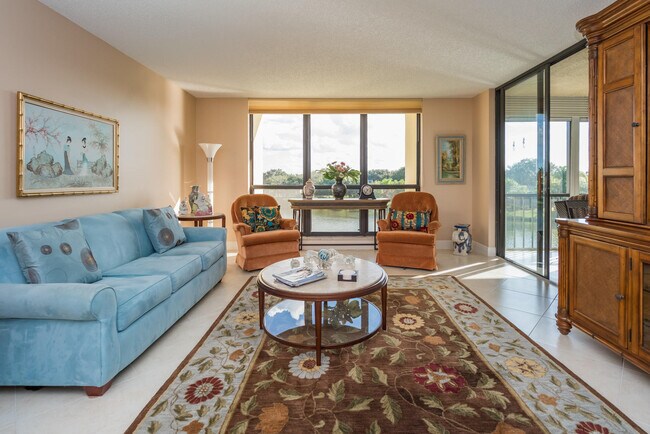 Building Photo - 5188 Woodland Lakes Dr