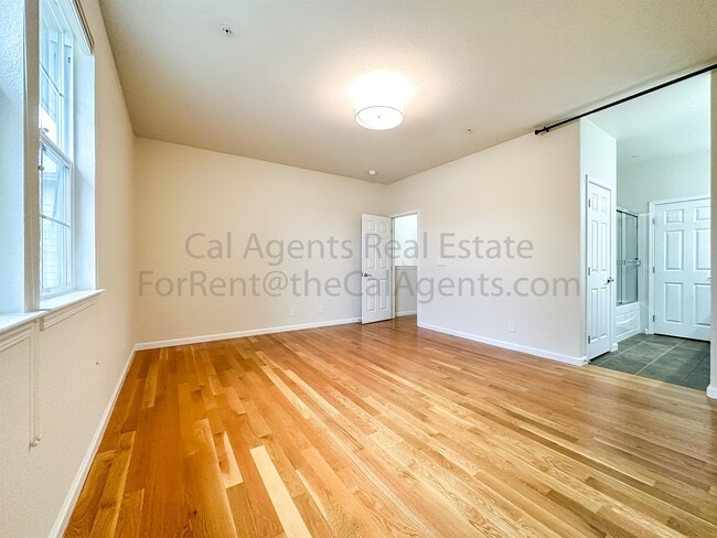 Building Photo - 2404 Maritime Way