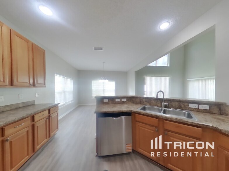 Building Photo - 96313 Piedmont Dr