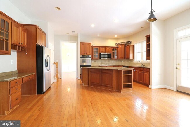 Building Photo - 22078 Vantage Pointe Pl
