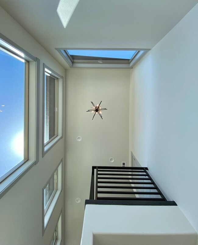 Building Photo - Stunning Southridge Rental with RV Garage ...