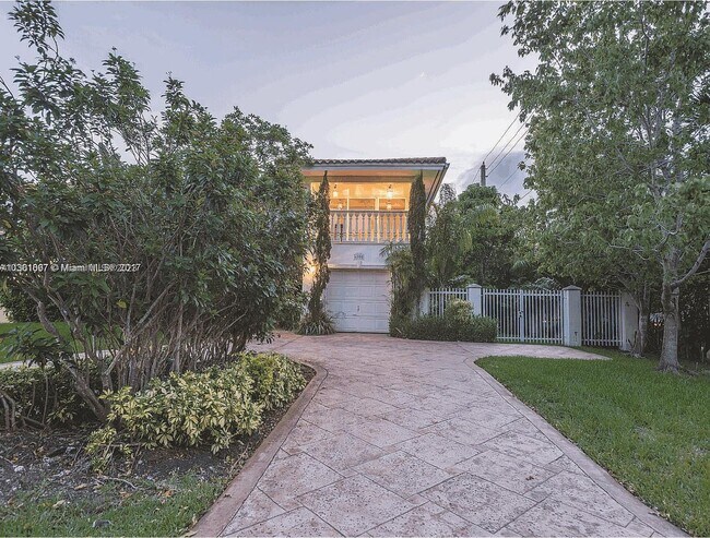 Building Photo - 4000 Alhambra Cir