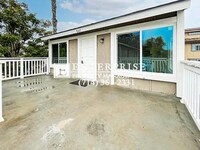 Building Photo - 2-Bedroom Condo Bayshore Community Near Beach