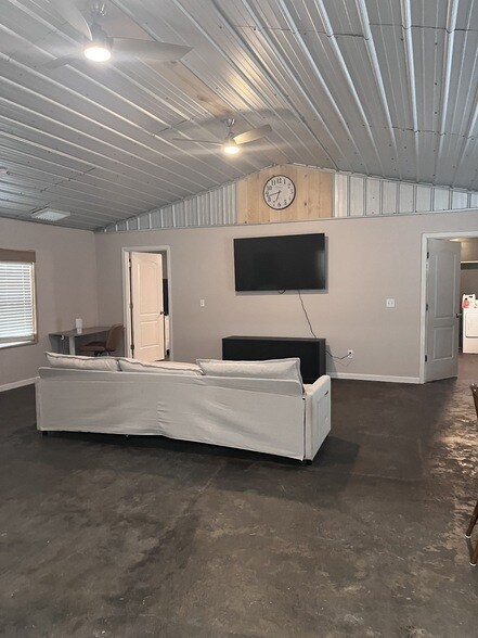 Building Photo - 769 Hardy Rd