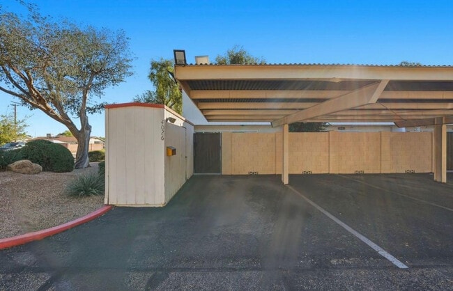 Building Photo - 4026 N Granite Reef Rd