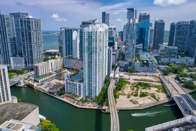 Building Photo - 41 SE 5th St