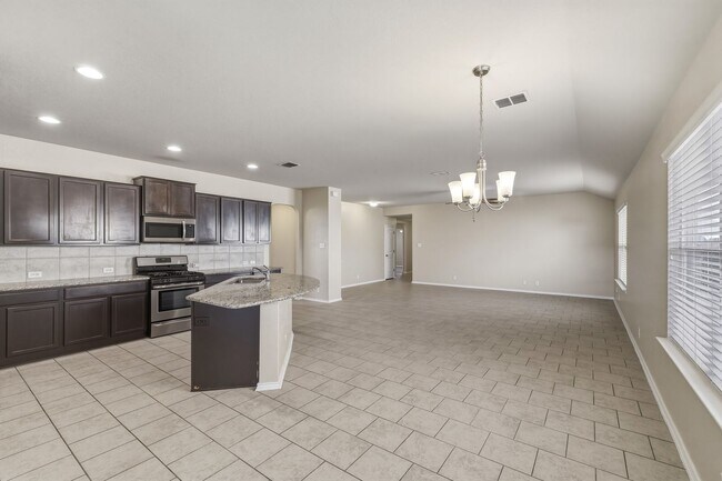 Building Photo - Large one story in Valley Ranch