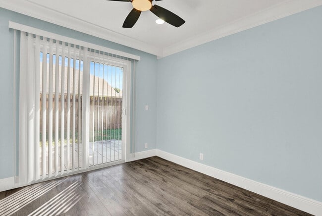 Building Photo - 10548 Boca Entrada Blvd